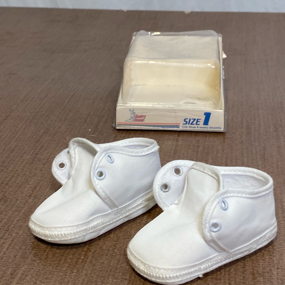 Baby Steps White Soft Sole Crib Shoes